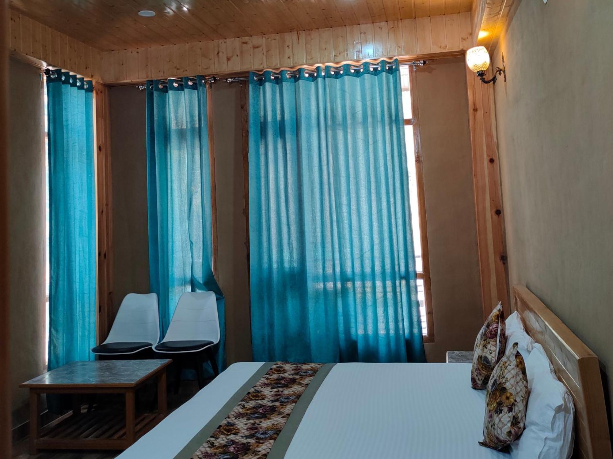 Hotel Cozy Haven ماندي الغرفة الصورة